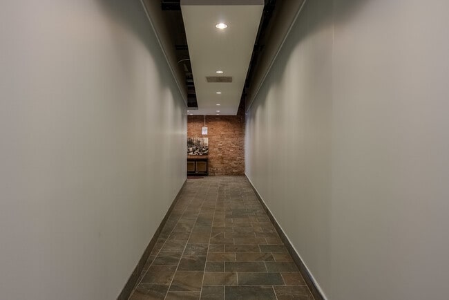 Building Photo - 1631 S Michigan Ave