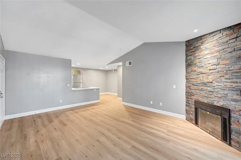 Building Photo - 231 W Horizon Ridge Pkwy