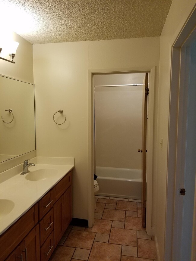 Building Photo - Uni Flats