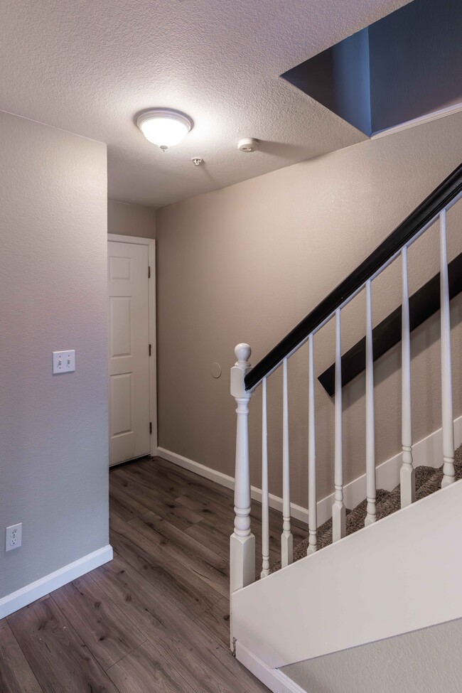 Building Photo - 3739 Black Eagle Dr