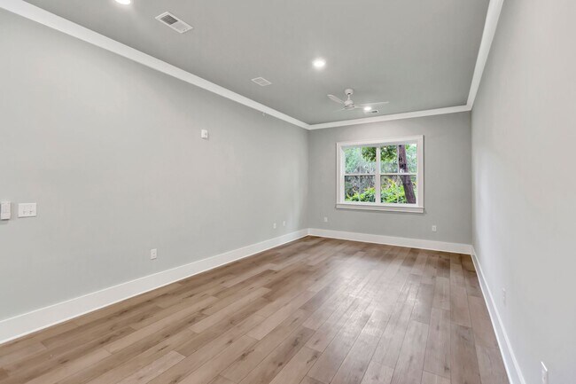 Building Photo - Updated 2-Bedroom Home in Indigo Hall at H...