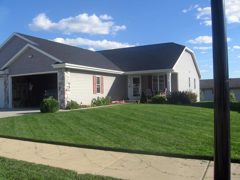 Building Photo - 605 Kramer Ln