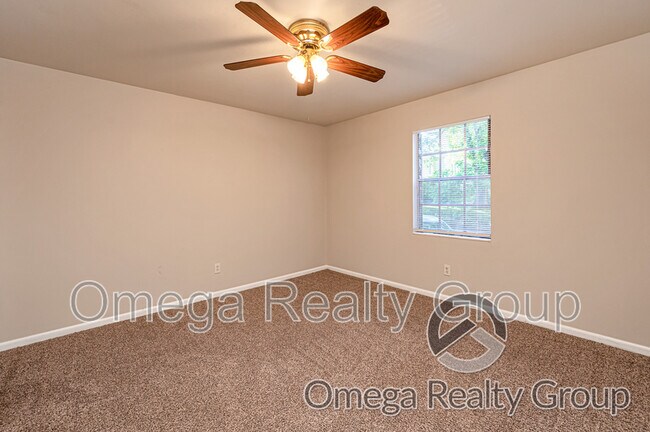 Building Photo - 2020 High School Rd