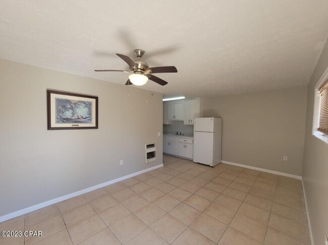 Building Photo - 2319 E 16th Ct