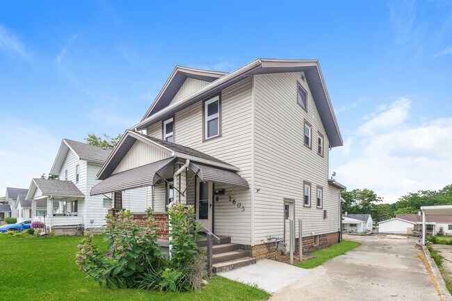 Building Photo - Nice 2 Bed 1 Bath Single Family Home!