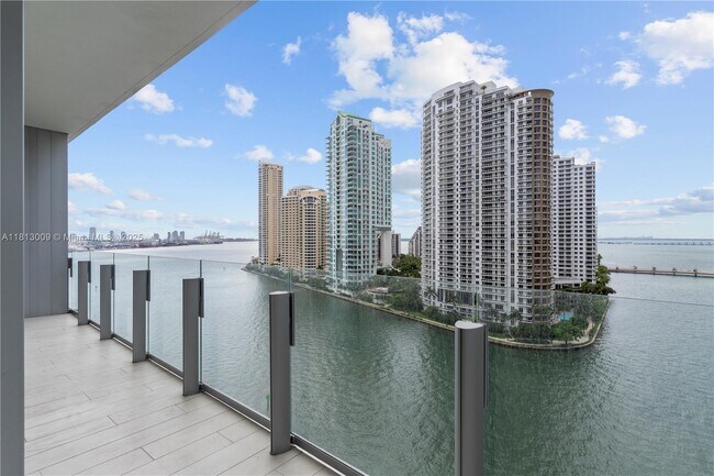 Building Photo - 300 Biscayne Blvd Way