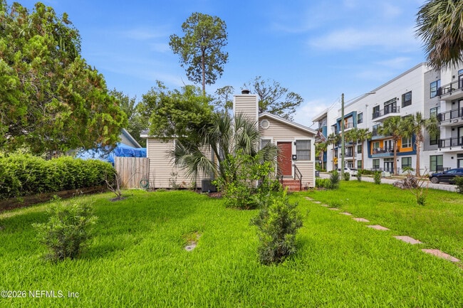 Building Photo - 2304 Bethune Ave