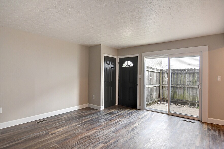 Building Photo - 306 Chadwick Pl