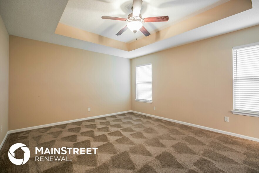 Building Photo - 308 Golfview Dr