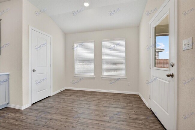 Building Photo - 6128 Fall Creek Ln