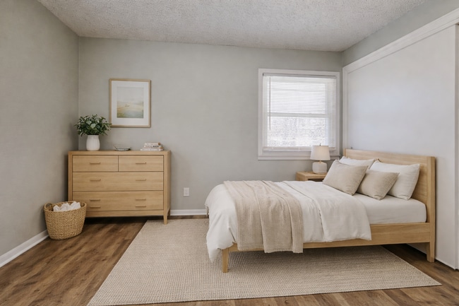 Building Photo - Updated 3-Bed Home with Granite Kitchen Near Shopping & Highways – Independence, MO