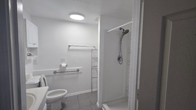 Building Photo - 18440 NE Woodinville Duvall Pl