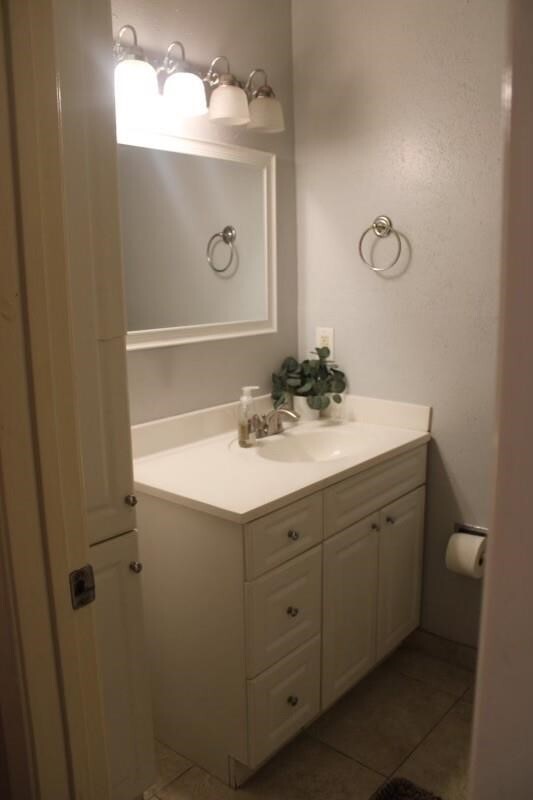 Building Photo - 10047 Westpark Dr