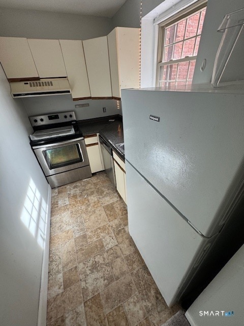 Building Photo - 1 Russell St