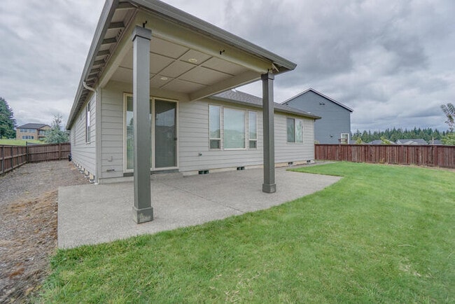 Building Photo - NEWER THREE BEDROOM IN CUL-DE-SAC