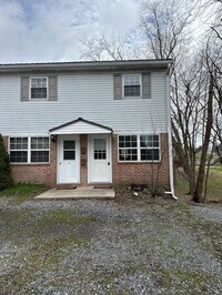 Building Photo - 696 Walborn Rd