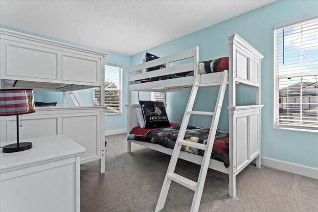 Building Photo - 642 Elderberry Dr