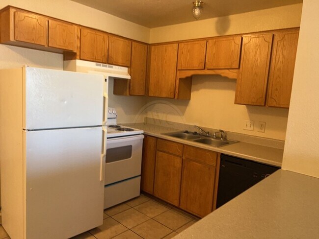 Building Photo - 4204 Gus Dr