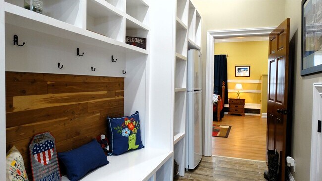 Building Photo - 875 Co Rd 26