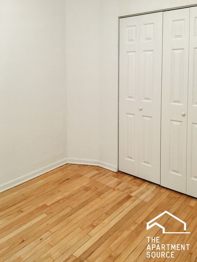 Building Photo - 1942 W Winona St