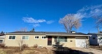 Building Photo - Charming 3 bedroom/2 bath close to UCCS