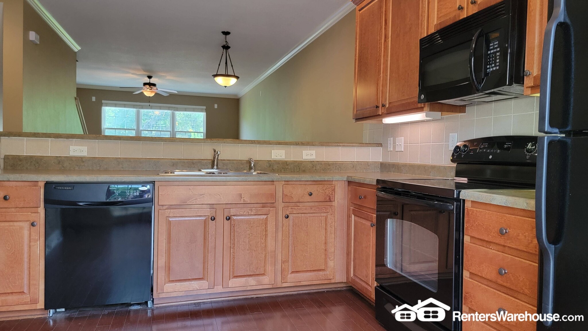 Building Photo - 2816 Lake Ave