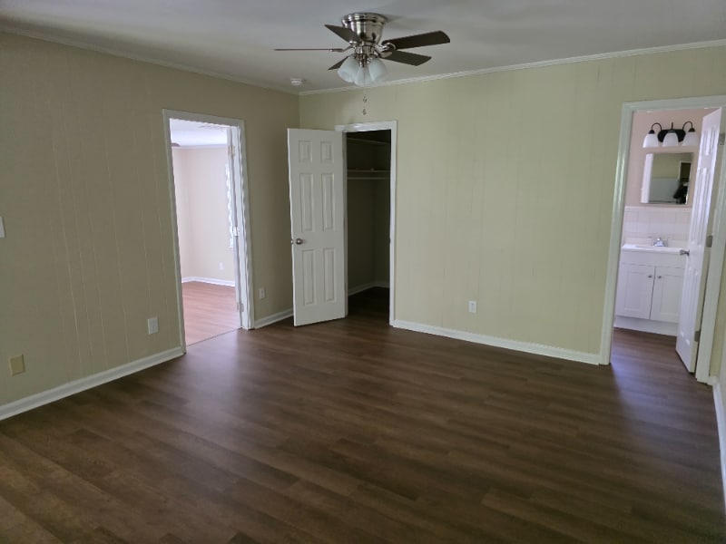 Building Photo - 208 Reid St