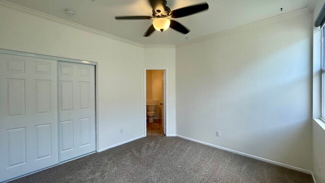 Building Photo - Impressive 2 Story, 2 Bedroom 2.5 Bath tow...