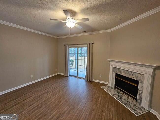 Building Photo - 407 Peachtree Club Dr