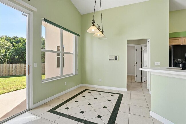 Building Photo - 5784 Donnelly Cir