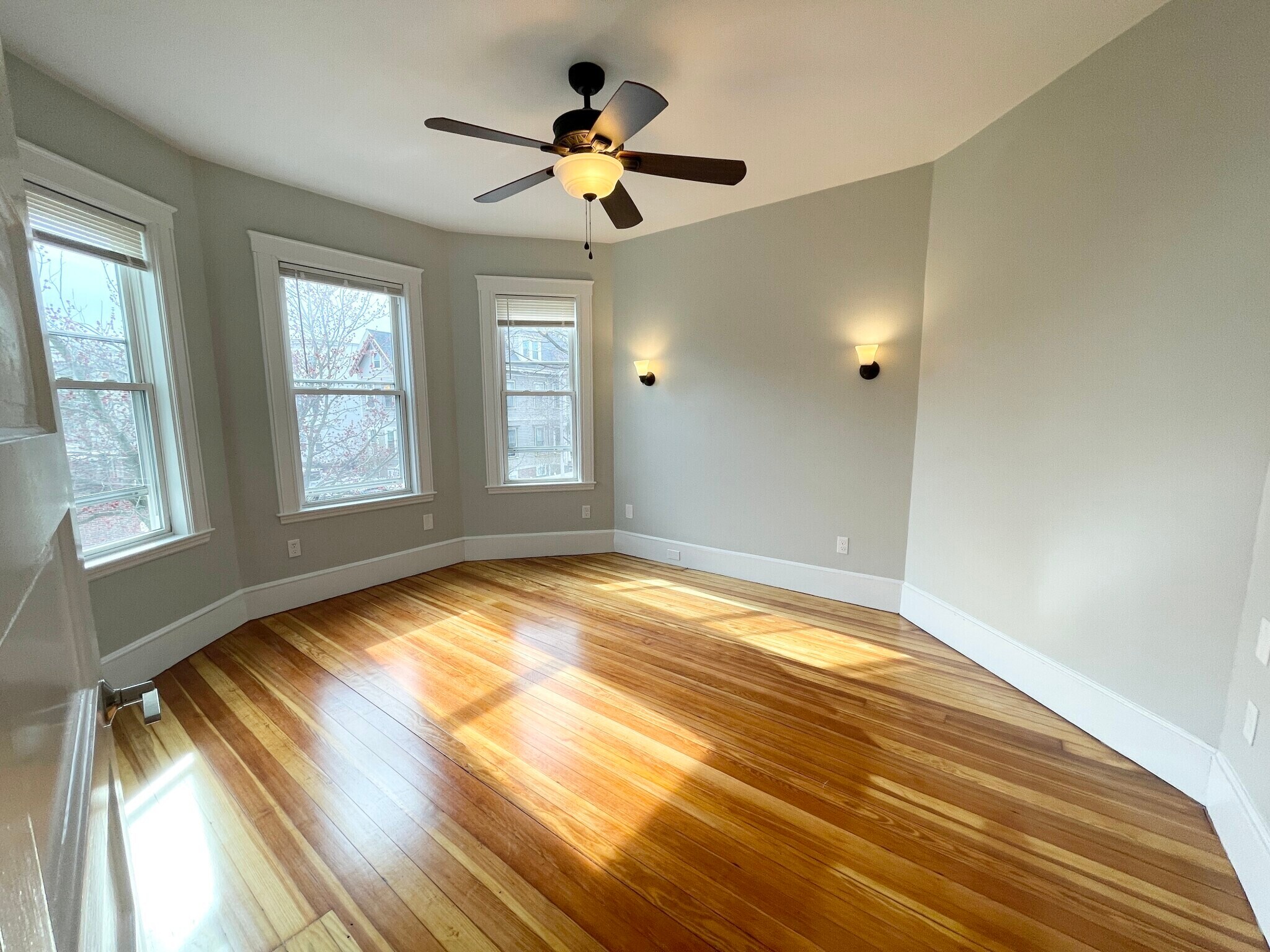 Building Photo - 5 Saint Margaret St