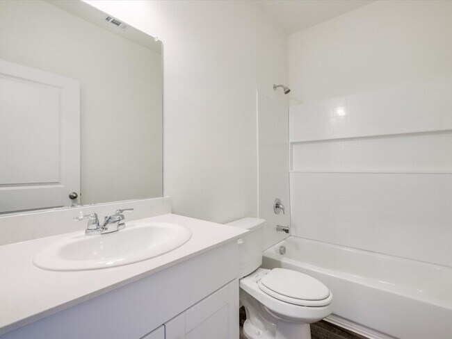 Building Photo - 1553 Shadow Hawk Dr