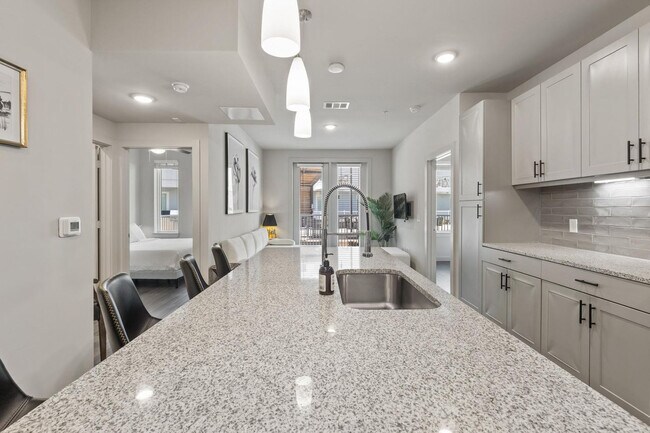 Building Photo - 5820 1/2 Cameron Road-SI FL1-ID1364166P