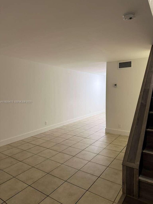 Building Photo - 837 NW 46th Ave