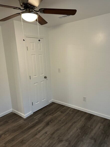 Building Photo - 4313 E Swaller Rd