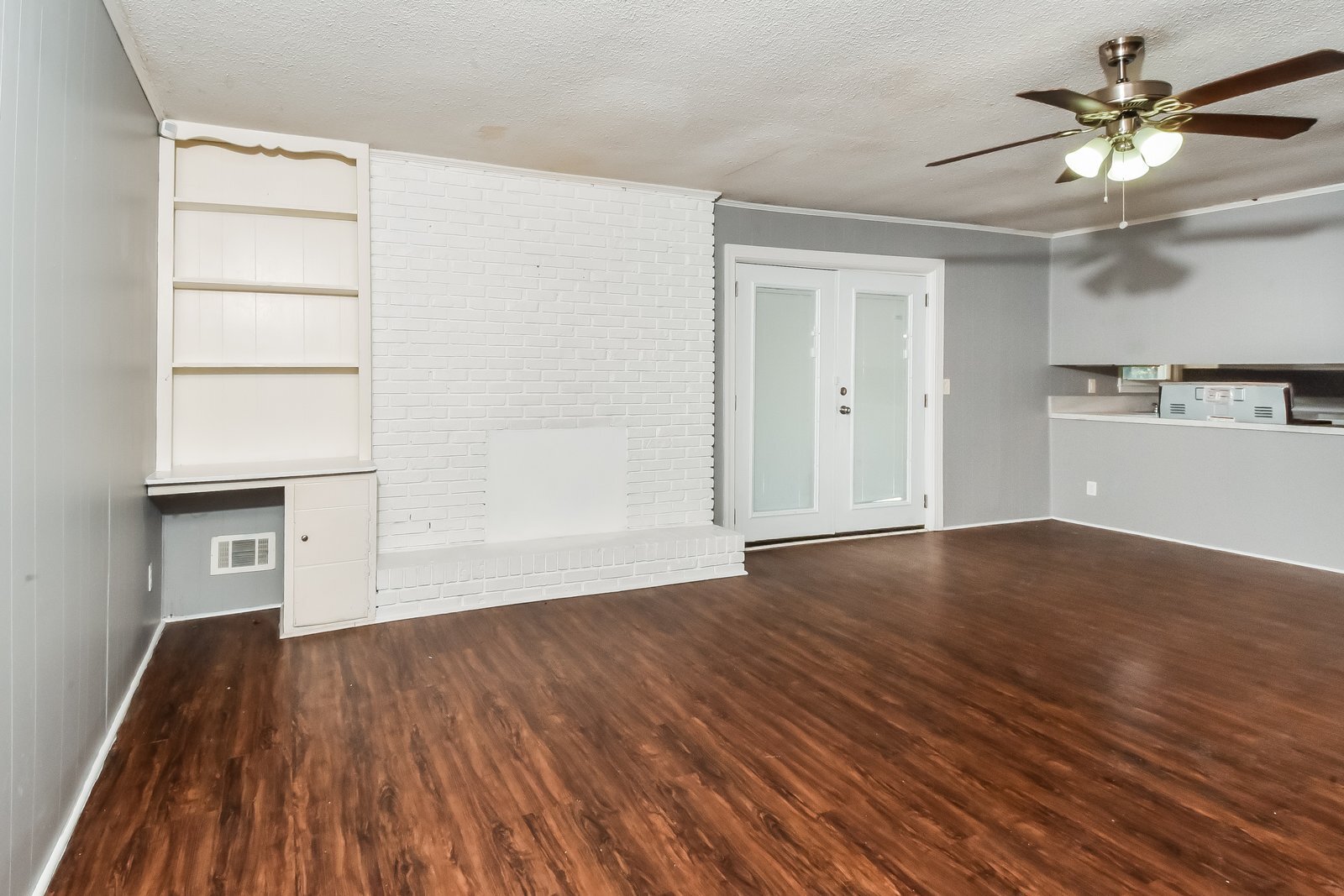 Building Photo - 135 Latonea Dr