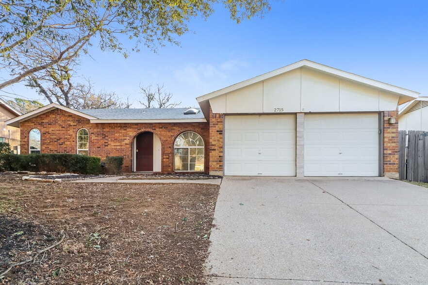 Primary Photo - 2715 Hilldale Blvd