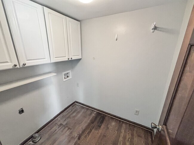 Building Photo - Beautifully Updated 4-Bedroom Home in Top-Rated Walton High District