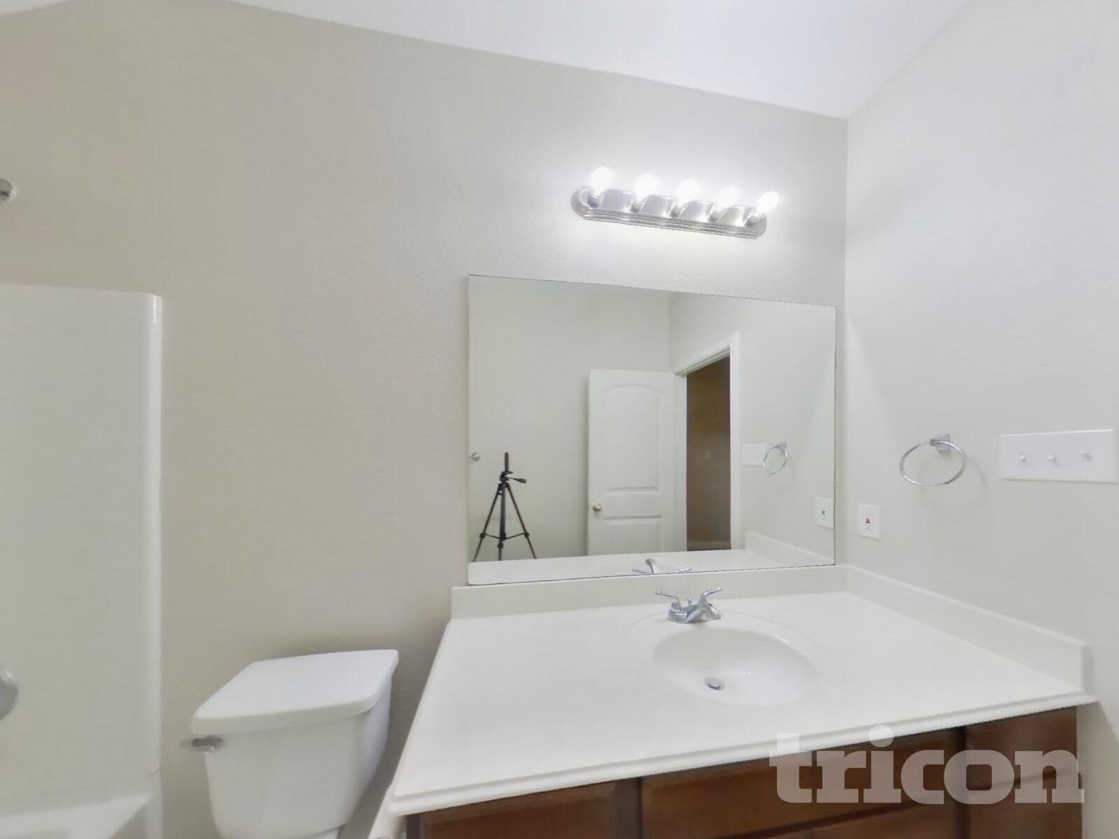 Building Photo - 12220 Hunters Crossing Ln