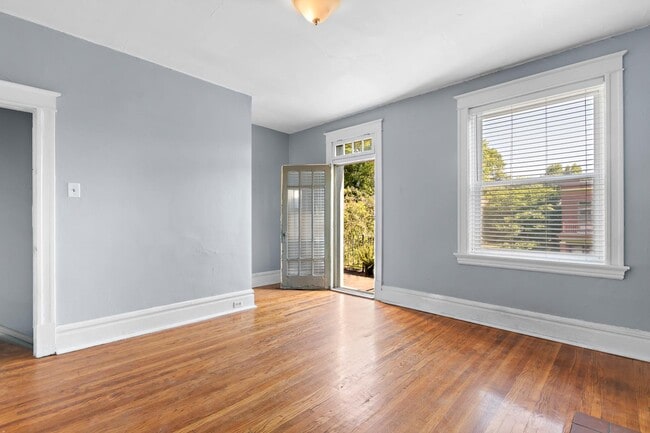 Building Photo - 4016 Flad Ave