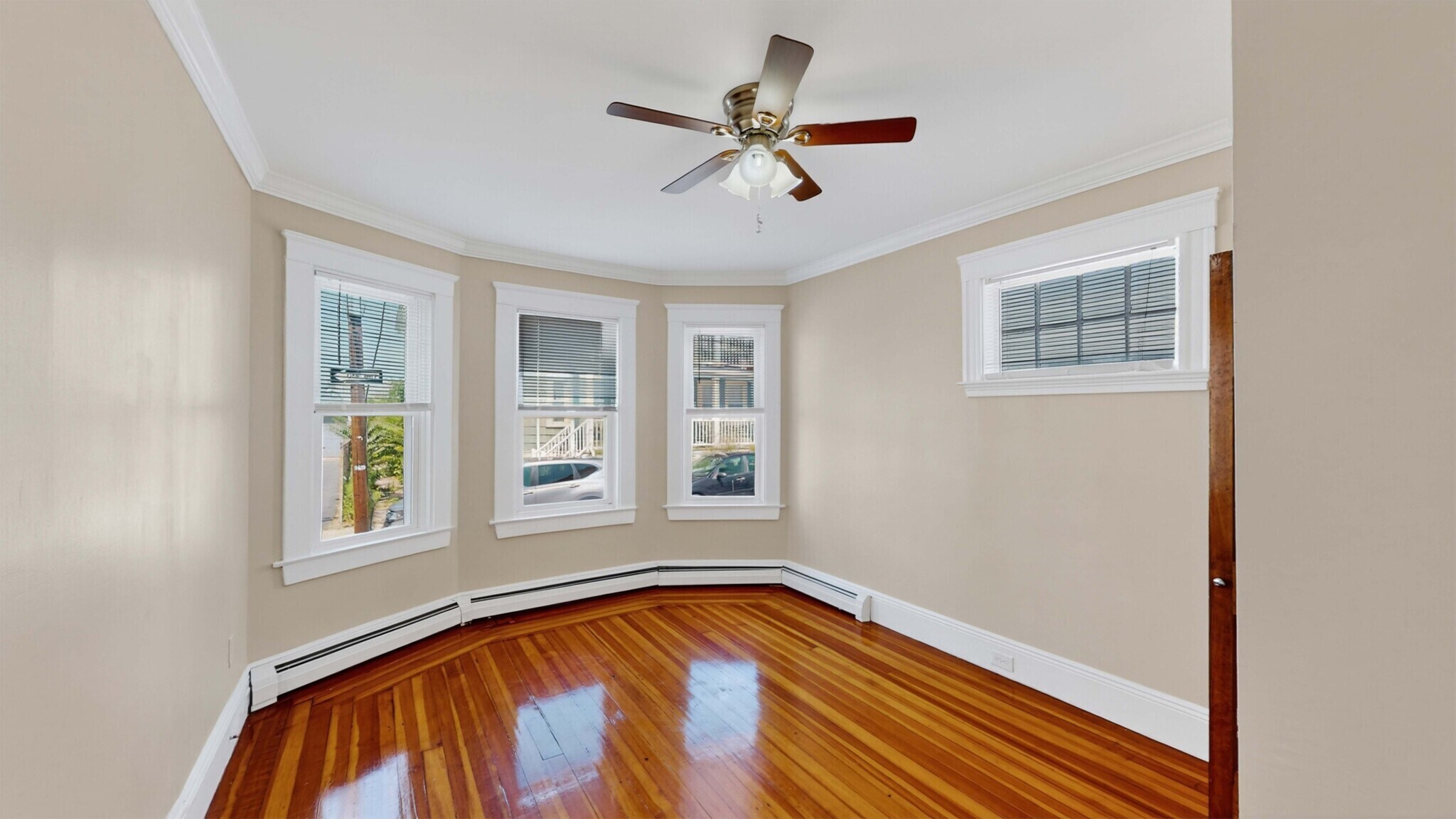 Building Photo - 8 Ropes St