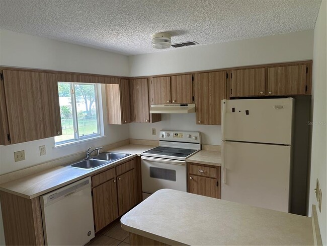 Building Photo - 11143 SW 78th Ave