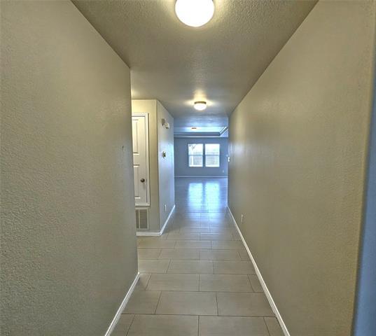 Building Photo - 704 Rivers Creek Ln