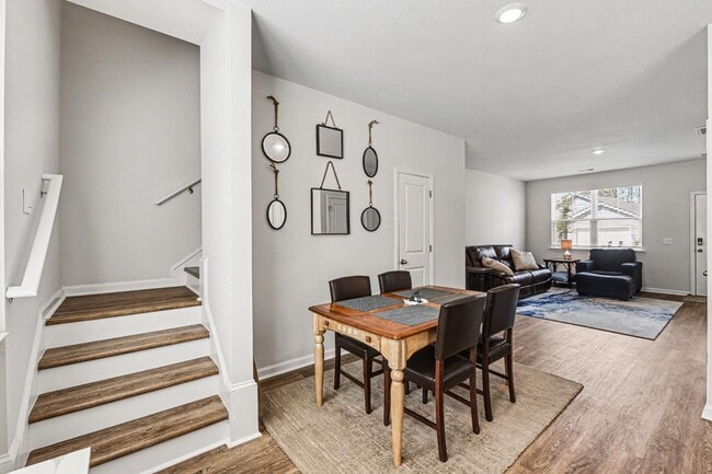 Building Photo - 8859 Shovelnose Ct