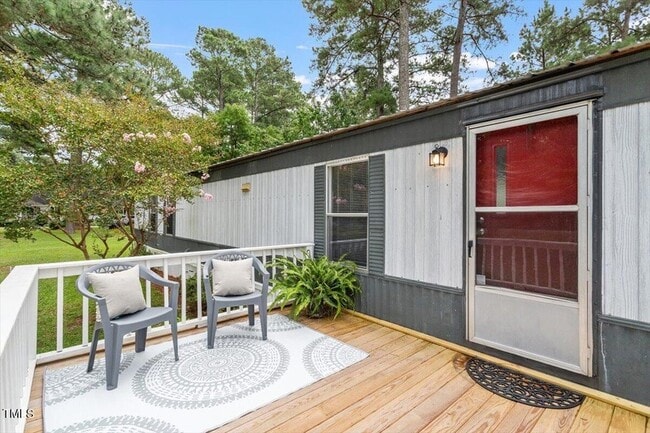 Building Photo - 10317 Giles Rd