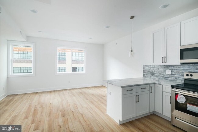 Building Photo - 2021 N 2nd St