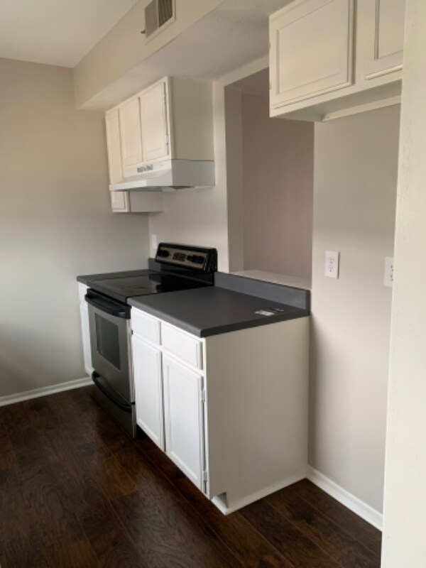 Building Photo - 6725 W Shade Ln