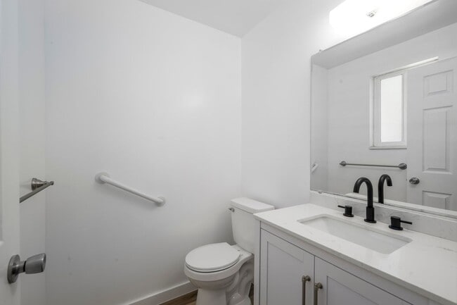 Building Photo - 259 E 8355 S