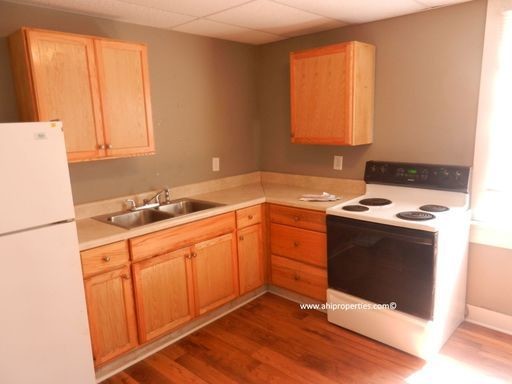 Building Photo - 3827 40th Avenue North Unit B