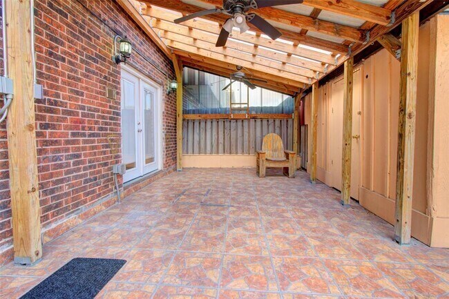 Building Photo - 10432 Hammerly Blvd